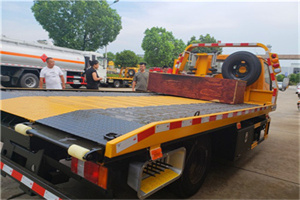 滨江区附近拖车电话号码服务